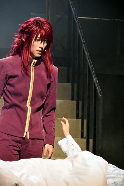 画像ギャラリー No.008のサムネイル画像 / あの“芸”から特別読切「TWO SHOTS」まで再現。舞台「幽☆遊☆白書」ゲネプロ公演をレポート