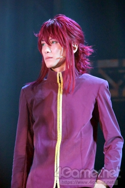 画像ギャラリー No.015のサムネイル画像 / あの“芸”から特別読切「TWO SHOTS」まで再現。舞台「幽☆遊☆白書」ゲネプロ公演をレポート