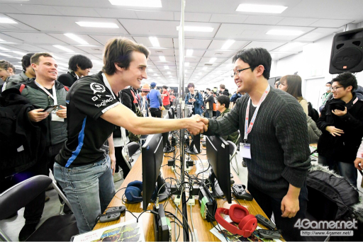 ꡼ No.037Υͥ / EVO Japanϡ֥V AEפϤȤ3ȥ2ܿʽмԤȡARMSͥԤꤷEVO Japan 2018TwitterޤȤ