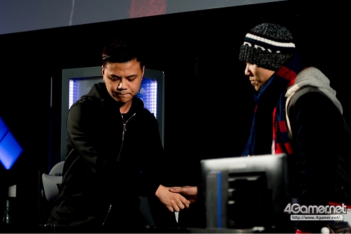 ꡼ No.057 | EVO JapanϡBBCFסKOF XIVפͥԤꤷ2TwitterޤȤᡣ֥V AEפʤ4ȥǺǽʽмԤ