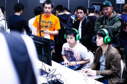 ���������꡼ No.008�Υ���ͥ������ / ��TGS 2018�ϤȤ��������ͥ��������Ĥ�����CAPCOM Pro Tour ����ѥ�ץ�ߥ��ץե��ȥ�ݡ��ȡ�700̾�����Τ����ä���޹��2���֤�Ž̤��Ƥ��Ϥ�