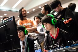 ���������꡼ No.014�Υ���ͥ������ / ��TGS 2018�ϤȤ��������ͥ��������Ĥ�����CAPCOM Pro Tour ����ѥ�ץ�ߥ��ץե��ȥ�ݡ��ȡ�700̾�����Τ����ä���޹��2���֤�Ž̤��Ƥ��Ϥ�