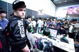 ���������꡼ No.048�Υ���ͥ������ / ��TGS 2018�ϤȤ��������ͥ��������Ĥ�����CAPCOM Pro Tour ����ѥ�ץ�ߥ��ץե��ȥ�ݡ��ȡ�700̾�����Τ����ä���޹��2���֤�Ž̤��Ƥ��Ϥ�