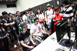 ���������꡼ No.050�Υ���ͥ������ / ��TGS 2018�ϤȤ��������ͥ��������Ĥ�����CAPCOM Pro Tour ����ѥ�ץ�ߥ��ץե��ȥ�ݡ��ȡ�700̾�����Τ����ä���޹��2���֤�Ž̤��Ƥ��Ϥ�