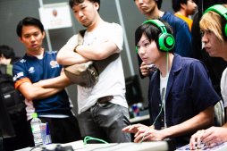 ���������꡼ No.073�Υ���ͥ������ / ��TGS 2018�ϤȤ��������ͥ��������Ĥ�����CAPCOM Pro Tour ����ѥ�ץ�ߥ��ץե��ȥ�ݡ��ȡ�700̾�����Τ����ä���޹��2���֤�Ž̤��Ƥ��Ϥ�