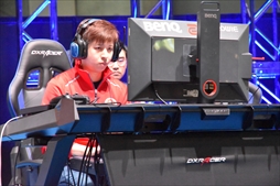 ���������꡼ No.010�Υ���ͥ������ / ����ȥ������ζ������꤬���͡�eSPORTS ��ݥ����󥸥��åס֥��ȥ꡼�ȥե��������� ���������ɥ��ǥ�����������ե��ȥ�ݡ���