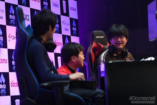 ꡼ No.021 | EVO Japanϼ̿ȶ˿֤Day3ϥݡȤޤȤᡣŴ7ס֥V AEפʤ4η辡Ԥ졤3֤ˤ錄Ʈ夹