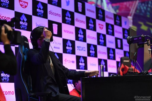 ꡼ No.027 | EVO Japanϼ̿ȶ˿֤Day3ϥݡȤޤȤᡣŴ7ס֥V AEפʤ4η辡Ԥ졤3֤ˤ錄Ʈ夹