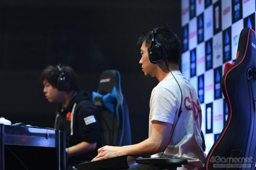 ꡼ No.055 | EVO Japanϼ̿ȶ˿֤Day3ϥݡȤޤȤᡣŴ7ס֥V AEפʤ4η辡Ԥ졤3֤ˤ錄Ʈ夹