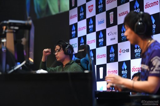 ꡼ No.057 | EVO Japanϼ̿ȶ˿֤Day3ϥݡȤޤȤᡣŴ7ס֥V AEפʤ4η辡Ԥ졤3֤ˤ錄Ʈ夹