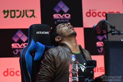 ꡼ No.102 | EVO Japanϼ̿ȶ˿֤Day3ϥݡȤޤȤᡣŴ7ס֥V AEפʤ4η辡Ԥ졤3֤ˤ錄Ʈ夹