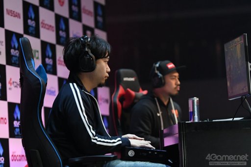 ꡼ No.115 | EVO Japanϼ̿ȶ˿֤Day3ϥݡȤޤȤᡣŴ7ס֥V AEפʤ4η辡Ԥ졤3֤ˤ錄Ʈ夹