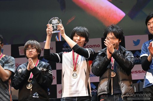 ꡼ No.137 | EVO Japanϼ̿ȶ˿֤Day3ϥݡȤޤȤᡣŴ7ס֥V AEפʤ4η辡Ԥ졤3֤ˤ錄Ʈ夹