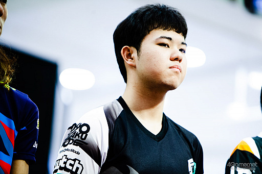 ���������꡼ No.002�Υ���ͥ������ / �������ܻؤ����Ԥ����ä���Red Bull Kumite Japan Final�ץե��ȥ�ݡ��ȡ��ե�󥹹Ԥ��������Fudohƣ¼����μ��