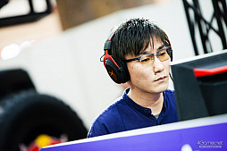 ���������꡼ No.025�Υ���ͥ������ / �������ܻؤ����Ԥ����ä���Red Bull Kumite Japan Final�ץե��ȥ�ݡ��ȡ��ե�󥹹Ԥ��������Fudohƣ¼����μ��