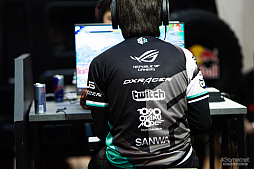 ���������꡼ No.033�Υ���ͥ������ / �������ܻؤ����Ԥ����ä���Red Bull Kumite Japan Final�ץե��ȥ�ݡ��ȡ��ե�󥹹Ԥ��������Fudohƣ¼����μ��