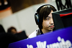 ���������꡼ No.065�Υ���ͥ������ / �������ܻؤ����Ԥ����ä���Red Bull Kumite Japan Final�ץե��ȥ�ݡ��ȡ��ե�󥹹Ԥ��������Fudohƣ¼����μ��