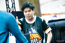 ���������꡼ No.076�Υ���ͥ������ / �������ܻؤ����Ԥ����ä���Red Bull Kumite Japan Final�ץե��ȥ�ݡ��ȡ��ե�󥹹Ԥ��������Fudohƣ¼����μ��