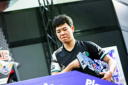 ���������꡼ No.081�Υ���ͥ������ / �������ܻؤ����Ԥ����ä���Red Bull Kumite Japan Final�ץե��ȥ�ݡ��ȡ��ե�󥹹Ԥ��������Fudohƣ¼����μ��