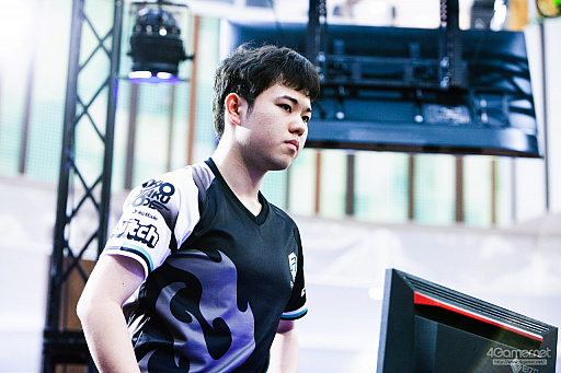 ���������꡼ No.092�Υ���ͥ������ / �������ܻؤ����Ԥ����ä���Red Bull Kumite Japan Final�ץե��ȥ�ݡ��ȡ��ե�󥹹Ԥ��������Fudohƣ¼����μ��