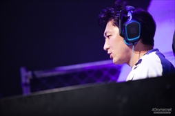 ���������꡼ No.060�Υ���ͥ������ / �֥��ȥ꡼�ȥե��������꡼�� powered by RAGE�׷辡���ե��ȥ�ݡ��ȡ��Ķ����󥮥�������Ψ�����ITAZAN OCEAN�פ�ͥ����̤���