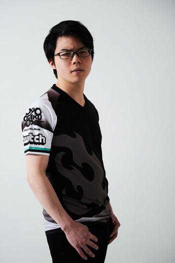 画像ギャラリー No.004のサムネイル画像 / 「ストリートファイターV AE」,JeSU発行プロライセンスを新たに6名が取得