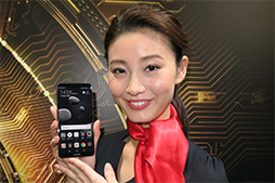 画像ギャラリー No.008のサムネイル画像 / Huawei,AI処理専用プロセッサ統合のスマートフォン「Mate 10 Pro」を12月に国内発売。ミドルクラス市場向けの「Mate 10 Lite」や防水対応タブレットも