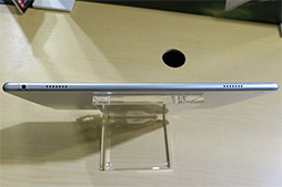 画像ギャラリー No.021のサムネイル画像 / Huawei,AI処理専用プロセッサ統合のスマートフォン「Mate 10 Pro」を12月に国内発売。ミドルクラス市場向けの「Mate 10 Lite」や防水対応タブレットも