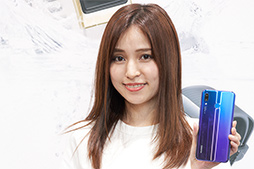 画像集 No.006のサムネイル画像 / Huaweiの新型スマートフォン「nova 3」テストレポート。ずば抜けたところはないが価格対スペック比の高さは魅力だ
