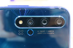 画像ギャラリー No.004のサムネイル画像 / Huawei,6万円前後で買えるハイエンドスマートフォン「nova 5T」を11月29日発売。4眼式アウトカメラを搭載