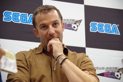 画像ギャラリー No.014のサムネイル画像 / デル・ピエロさん,中澤佑二さんら元代表選手の参加で会場は大盛り上がり。「サカつくRTW」のファンイベントの模様をレポート