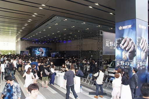 ���������꡼ No.001�Υ���ͥ������ / 100̾�Υ�����¶��Ԥ�ͥ���򤫤�����ä��ֹ����ư-Knives Out-�׸������ե饤�󥤥٥�ȡֹ���θ����������������ץ�ݡ���