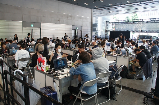 ���������꡼ No.021�Υ���ͥ������ / 100̾�Υ�����¶��Ԥ�ͥ���򤫤�����ä��ֹ����ư-Knives Out-�׸������ե饤�󥤥٥�ȡֹ���θ����������������ץ�ݡ���