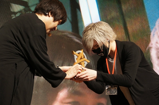 ���������꡼ No.039�Υ���ͥ������ / 100̾�Υ�����¶��Ԥ�ͥ���򤫤�����ä��ֹ����ư-Knives Out-�׸������ե饤�󥤥٥�ȡֹ���θ����������������ץ�ݡ���