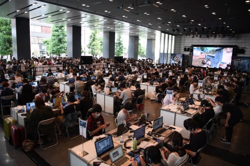 ���������꡼ No.004�Υ���ͥ������ / 6��24���˳��Ť��줿�ֹ����ư�׸������٥�ȥ�ݡ��ȡ�ͥ���϶�֥�����