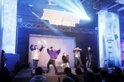 画像ギャラリー No.039のサムネイル画像 / 【PR】「荒野行動」の公式イベント「一周年感謝祭」が開催。オープニングアクトはワタナベマホトさんが所属する“quad4s(クアッドフォース)feat.ジェニー”