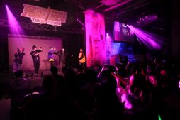 画像ギャラリー No.040のサムネイル画像 / 【PR】「荒野行動」の公式イベント「一周年感謝祭」が開催。オープニングアクトはワタナベマホトさんが所属する“quad4s(クアッドフォース)feat.ジェニー”