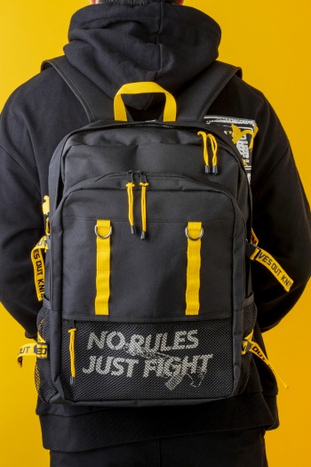 画像ギャラリー No.003のサムネイル画像 / 「荒野行動」の世界観をイメージしたTシャツやパーカーなどが登場。1月25日より予約受付を開始