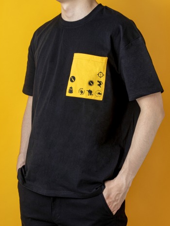 画像ギャラリー No.004のサムネイル画像 / 「荒野行動」の世界観をイメージしたTシャツやパーカーなどが登場。1月25日より予約受付を開始