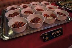 ���������꡼ No.005�Υ���ͥ������ / �饸������åȤ˿������¤���Υܥ������������ꡣ�ԼԤ����ˤ�����ⷫ�깭����줿��PUBG MOBILE��꡼����ǰ�ѡ��ƥ��פ��ݡ���