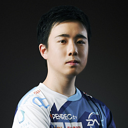 ���������꡼ No.003�Υ���ͥ������ / DetonatioN�˿��������AQUOS DetonationN Violet�פ�ȯ­�����㡼�פ�AQUOS�ǥ��ݡ���