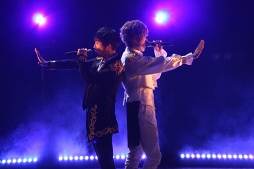 画像ギャラリー No.004のサムネイル画像 / 熱いライブと爆笑トーク&ゲーム最新情報も。“『Readyyy!』ゴー☆ルドステージ Vol.4 〜僕ら、夏の太陽より熱くおもてなしします!〜”イベントレポート