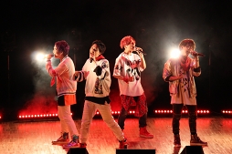 画像ギャラリー No.008のサムネイル画像 / 熱いライブと爆笑トーク&ゲーム最新情報も。“『Readyyy!』ゴー☆ルドステージ Vol.4 〜僕ら、夏の太陽より熱くおもてなしします!〜”イベントレポート