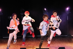 画像ギャラリー No.016のサムネイル画像 / 熱いライブと爆笑トーク&ゲーム最新情報も。“『Readyyy!』ゴー☆ルドステージ Vol.4 〜僕ら、夏の太陽より熱くおもてなしします!〜”イベントレポート