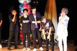 画像ギャラリー No.041のサムネイル画像 / 熱いライブと爆笑トーク&ゲーム最新情報も。“『Readyyy!』ゴー☆ルドステージ Vol.4 〜僕ら、夏の太陽より熱くおもてなしします!〜”イベントレポート