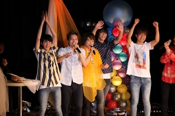 画像ギャラリー No.047のサムネイル画像 / 熱いライブと爆笑トーク&ゲーム最新情報も。“『Readyyy!』ゴー☆ルドステージ Vol.4 〜僕ら、夏の太陽より熱くおもてなしします!〜”イベントレポート