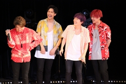 画像ギャラリー No.048のサムネイル画像 / 熱いライブと爆笑トーク&ゲーム最新情報も。“『Readyyy!』ゴー☆ルドステージ Vol.4 〜僕ら、夏の太陽より熱くおもてなしします!〜”イベントレポート