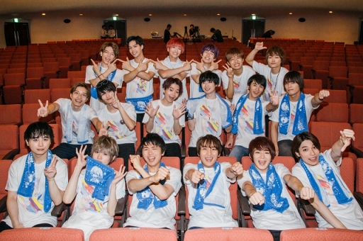 画像ギャラリー No.054のサムネイル画像 / 熱いライブと爆笑トーク&ゲーム最新情報も。“『Readyyy!』ゴー☆ルドステージ Vol.4 〜僕ら、夏の太陽より熱くおもてなしします!〜”イベントレポート