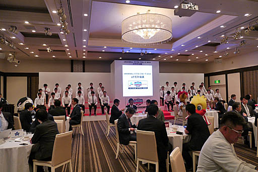 画像ギャラリー No.002のサムネイル画像 / 「パワプロ」のeスポーツ選手達がリアル12球団の旗を背負って戦う。eBASEBALL パワプロ・プロリーグの「eBASEBALLドラフト会議」をレポート