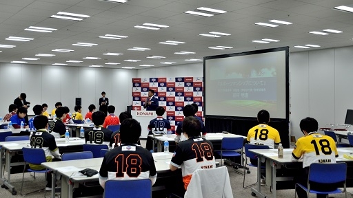 画像ギャラリー No.007のサムネイル画像 / 「eBASEBALL パワプロ・プロリーグ」,11月の開幕に向けたプロ野球eスポーツ選手の研修会が開催